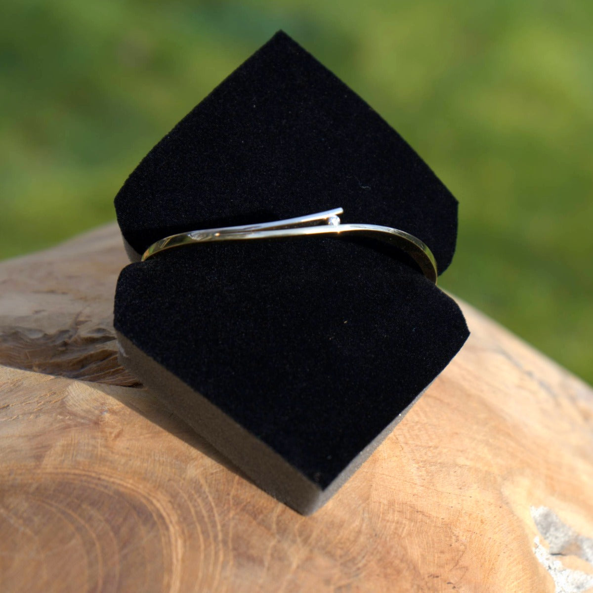 Bicolor armband van goud met groeibriljant, uit de dames armbanden collectie bij Clary Juwelier-Goudsmid.
