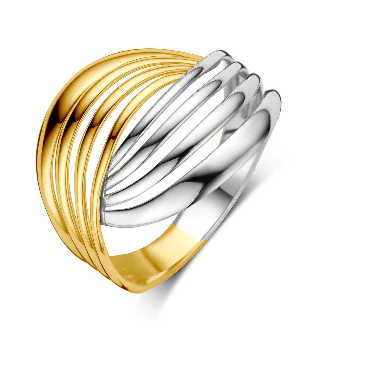Schuin bovenaanzicht van de bicolor gouden brede ring van 14 karaat.