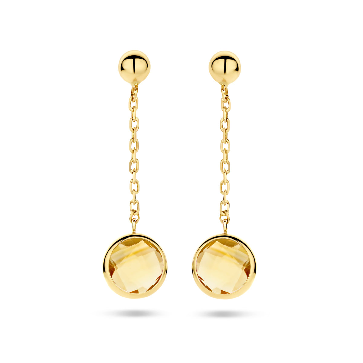 Vooraanzicht van de 14 karaat geelgouden citrien oorhangers, 24 mm hoog en 6,5 mm breed.