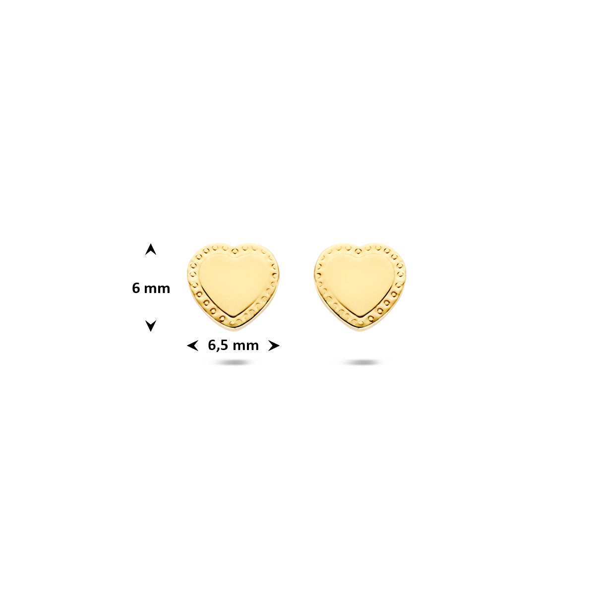 Technische afbeelding van de 14 karaat geelgouden hartje oorknopjes met afmetingen, 6 mm hoog en 6,5 mm breed.