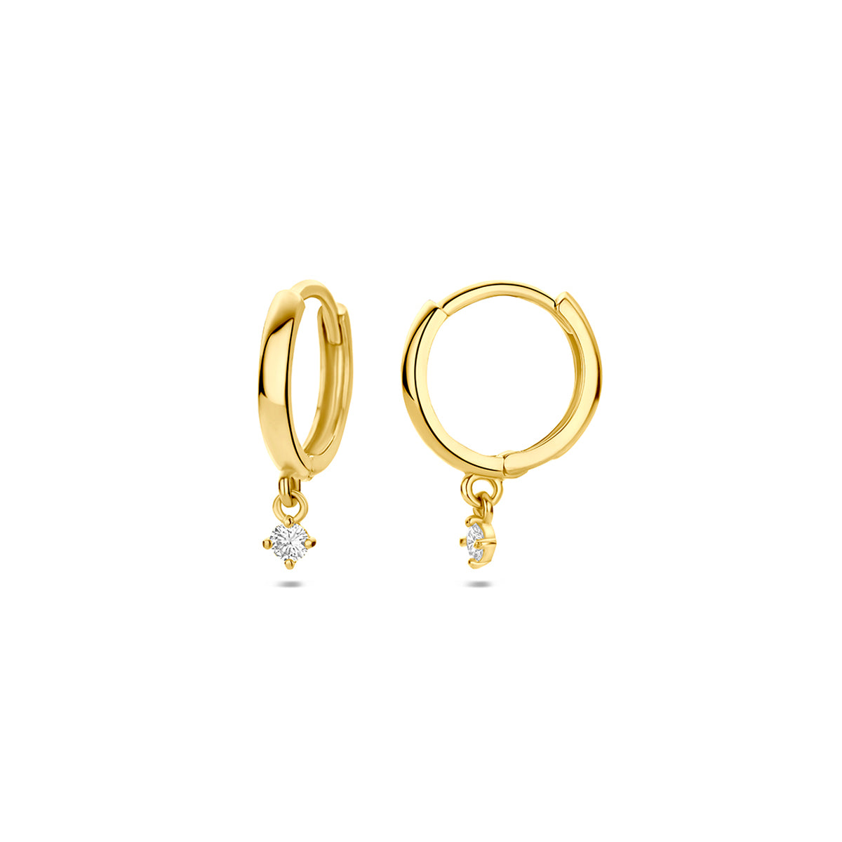 Gouden oorringen met diamant: voor- en zijaanzicht van de 14 karaat geelgouden klapoorringen met diamant 0,06 ct.