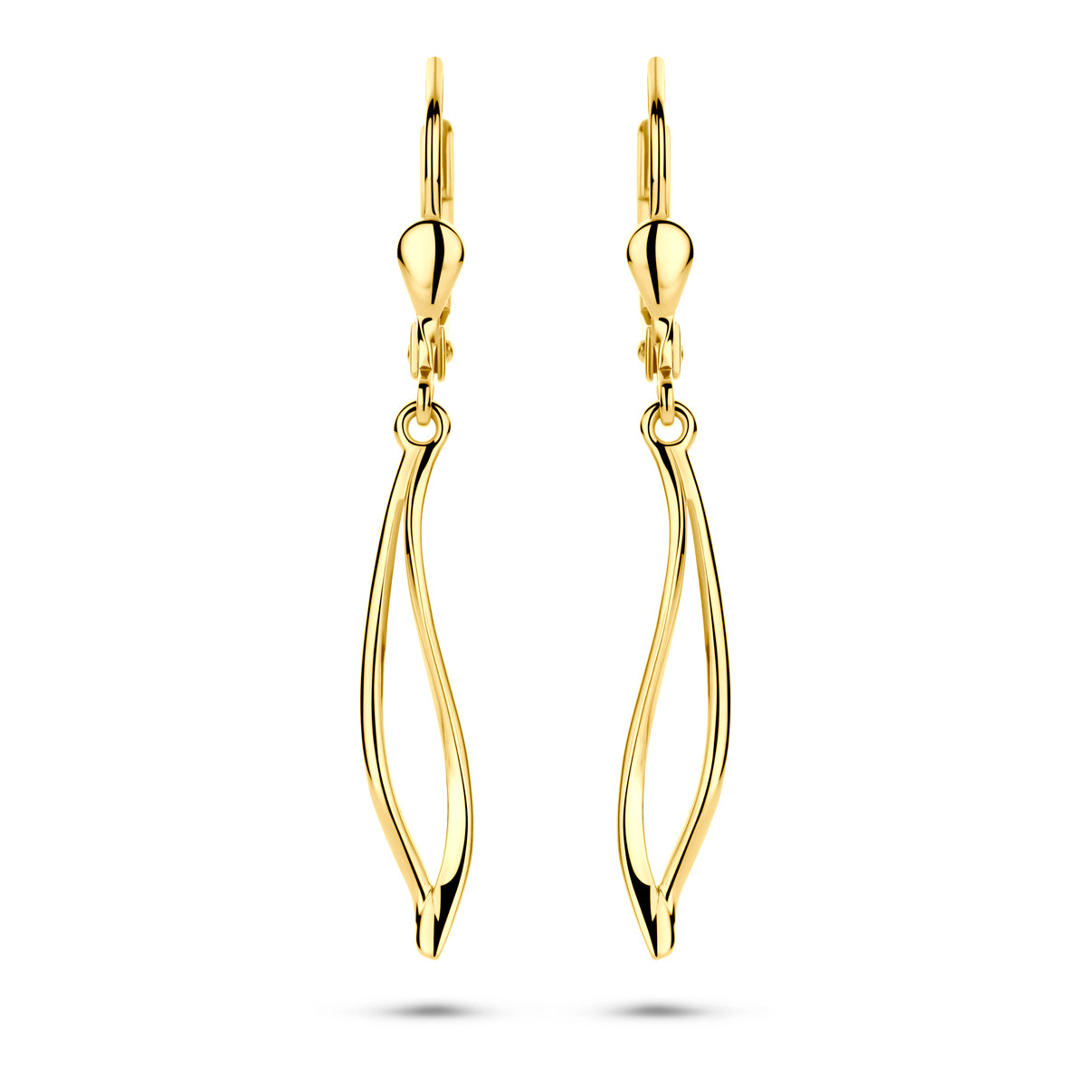 Vooraanzicht van de 14 karaat geelgouden oorhangers met brisure sluiting, 26 mm hoog en 4,5 mm breed.