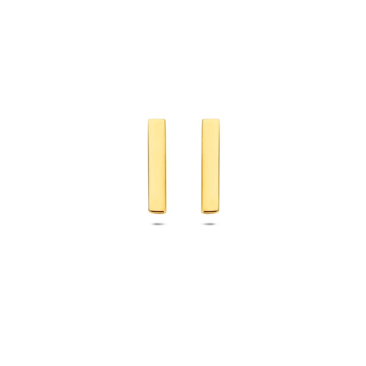 Vooraanzicht van de gouden balkje oorknopjes van 14 karaat.