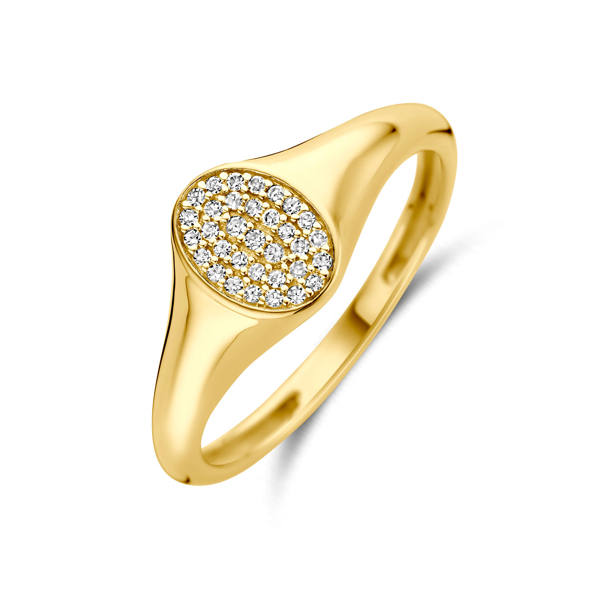 Schuin bovenaanzicht van de gouden brede ring met diamant van 14 karaat.