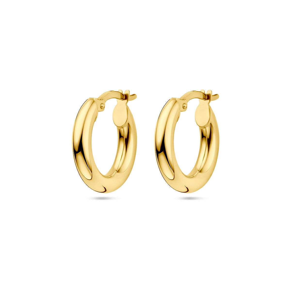 Vooraanzicht van de gouden buis oorringen van 14 karaat van 16 mm.
