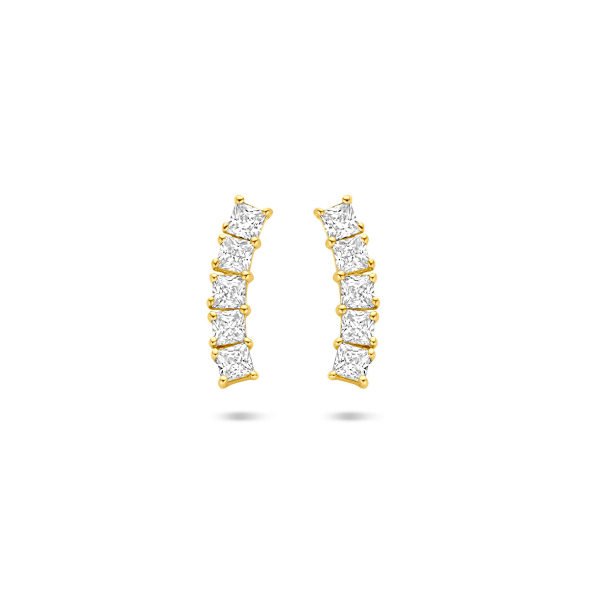 Vooraanzicht van de gouden ear climber oorknopjes met zirkonia van 14 karaat.