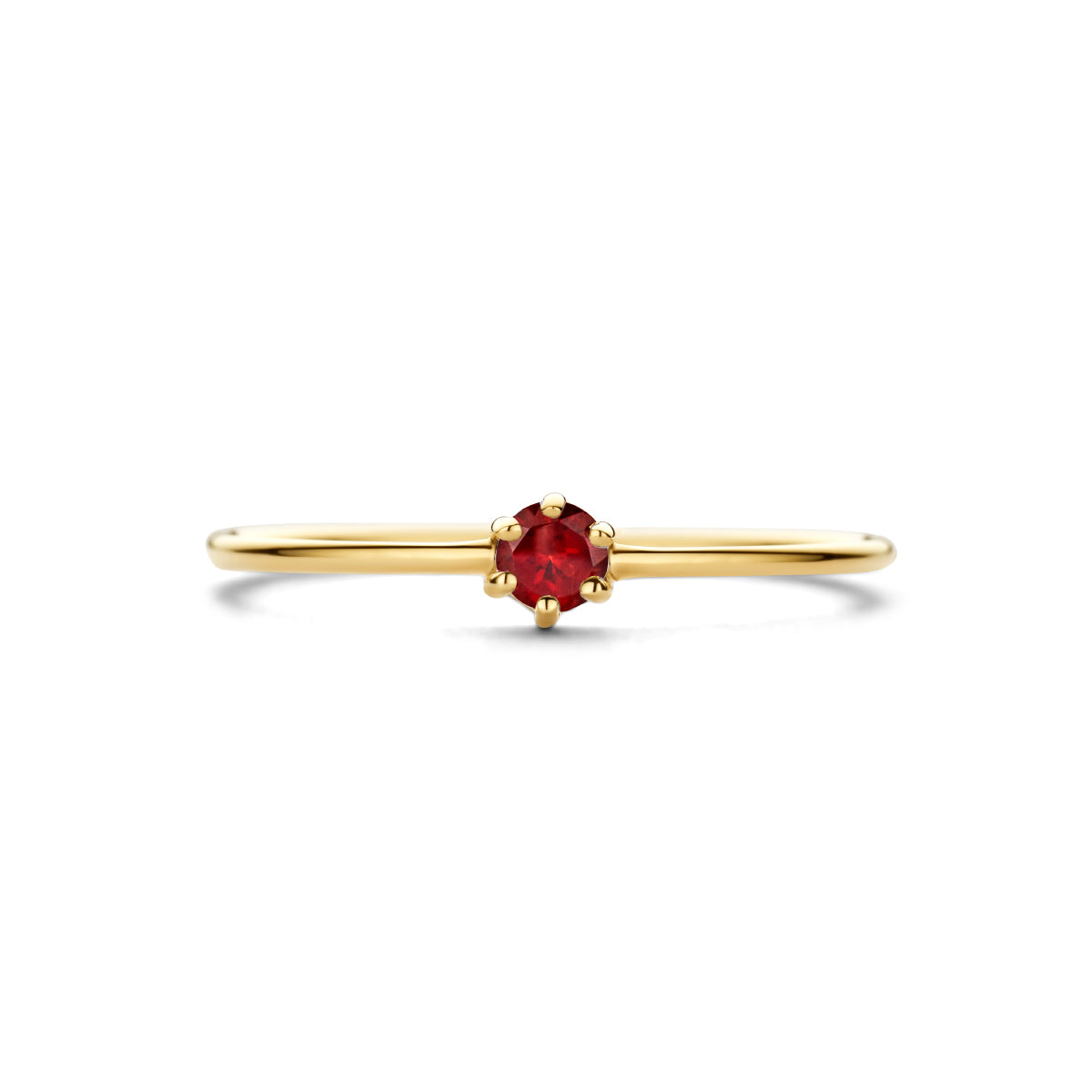 Bovenaanzicht van de gouden geboortesteen ring met granaat van 14 karaat.