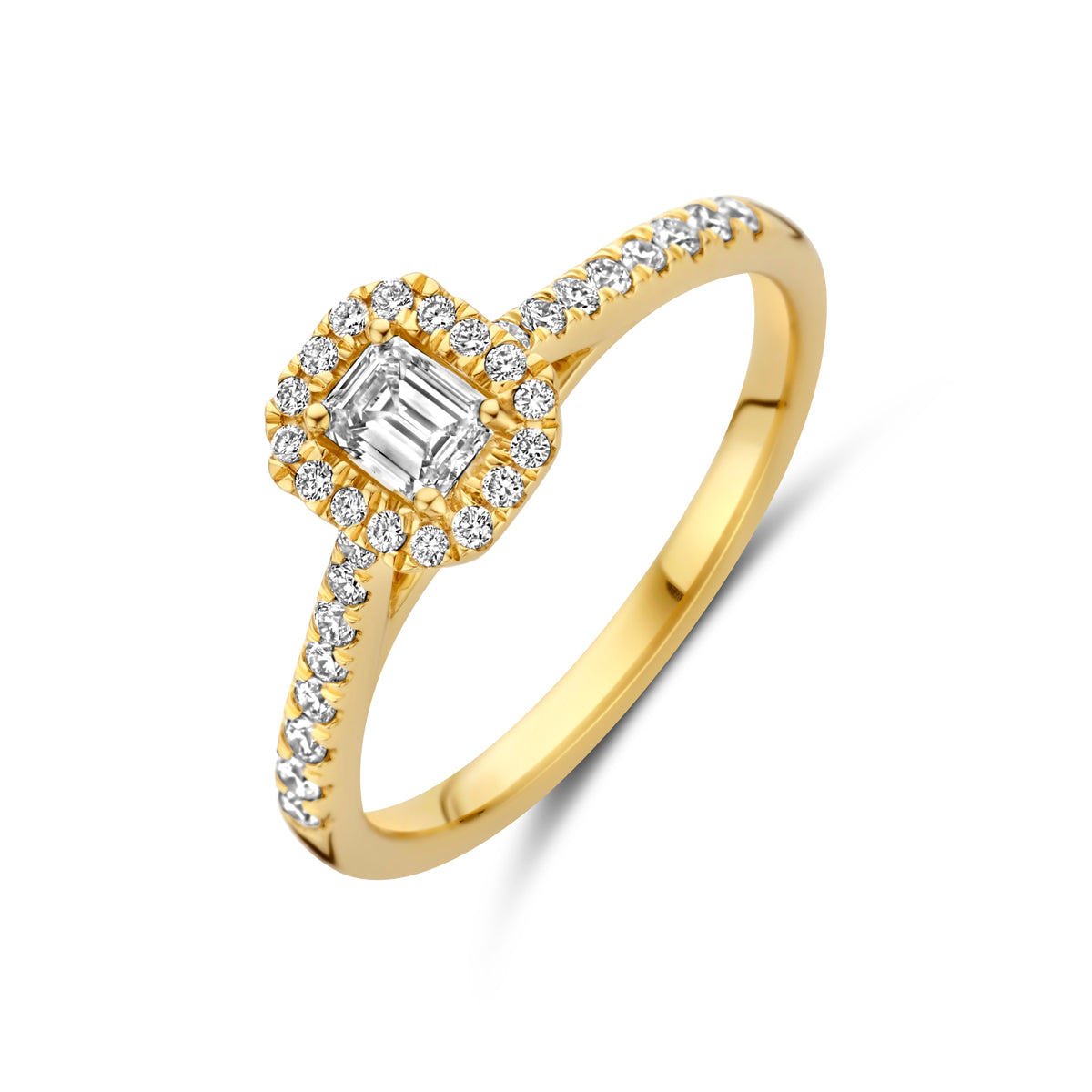 Schuin bovenaanzicht van de gouden halo ring met lab grown diamant van 14 karaat.