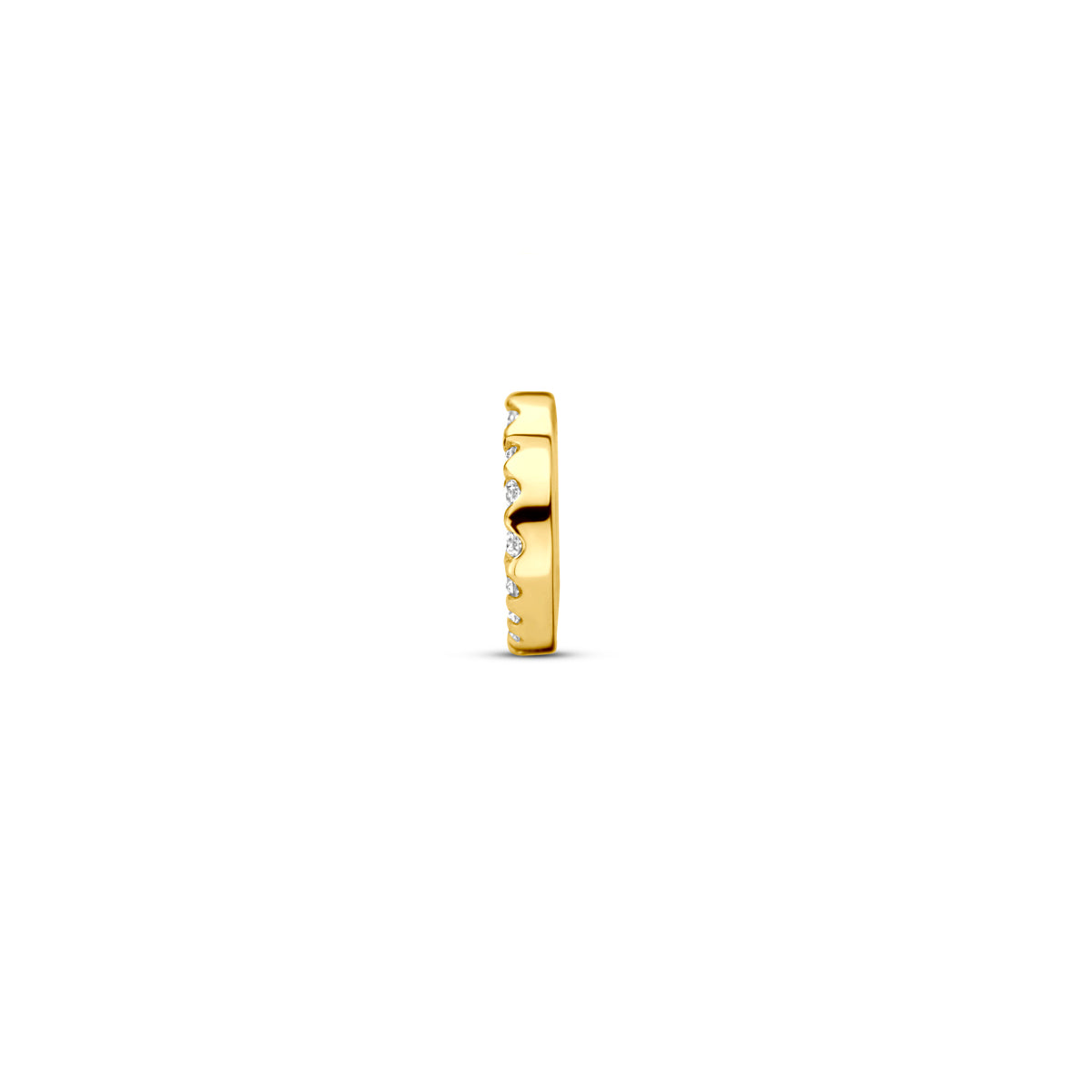 Zijaanzicht van de gouden hartje hanger met diamant van 14 karaat.