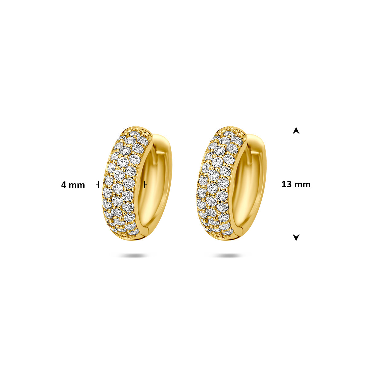 Afmetingen van de gouden klapoorringen met lab grown diamant van 14 karaat: 13 mm doorsnee en 4 mm breed.