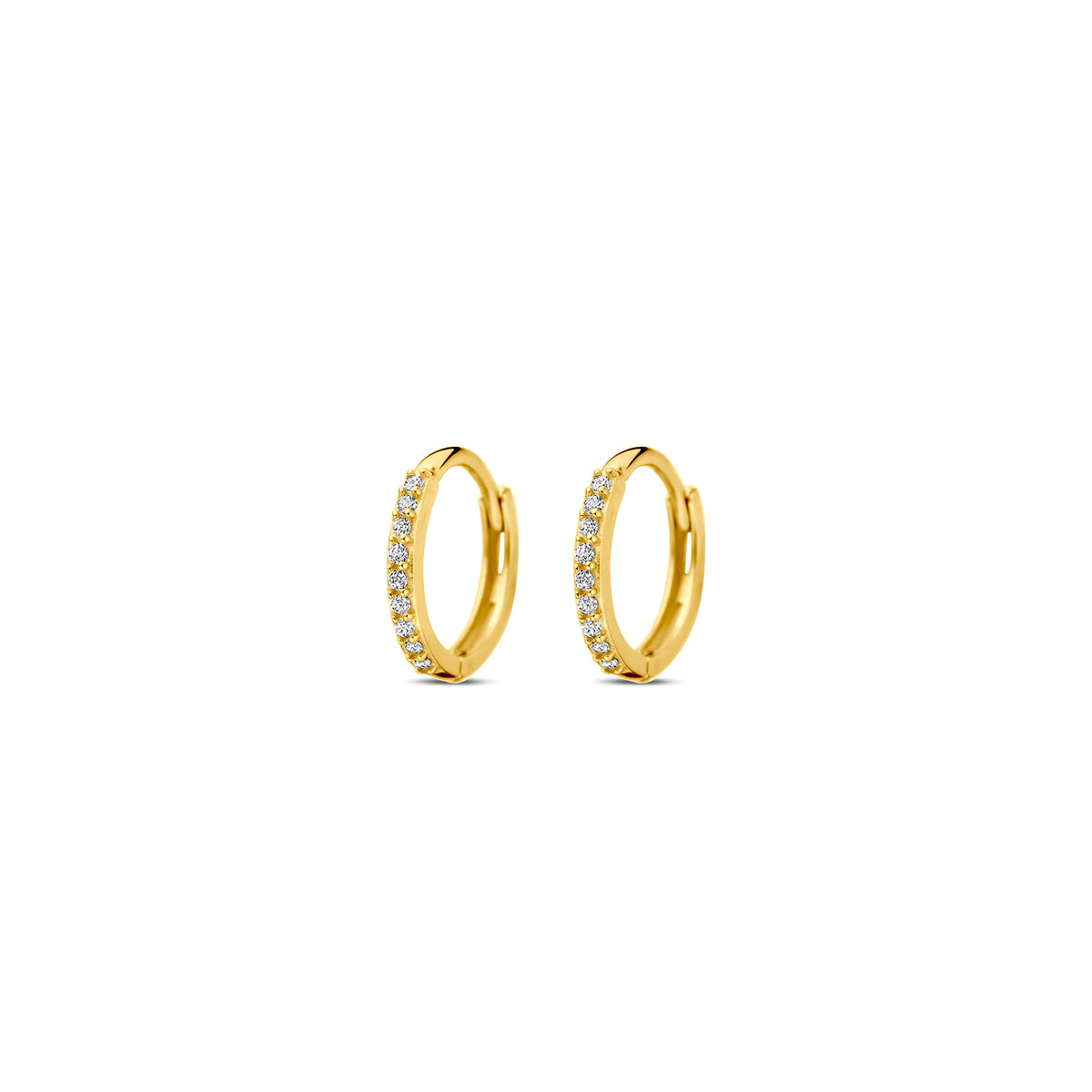 Vooraanzicht van de gouden klapoorringen met zirkonia van 14 karaat.