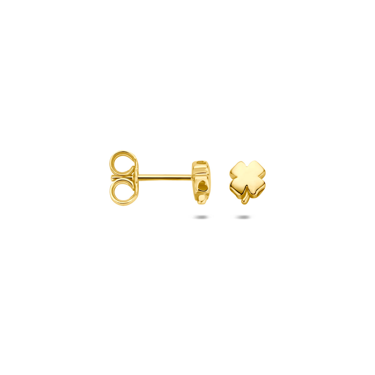 Voor- en zijaanzicht van de gouden klaver oorknopjes van 14 karaat.