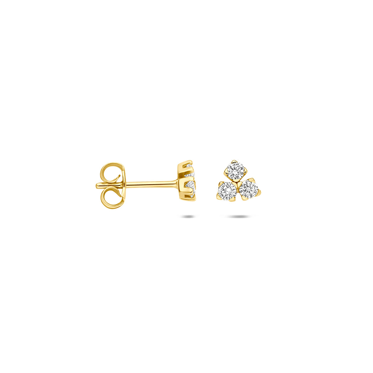 Voor- en zijaanzicht van de gouden oorknopjes met lab grown diamant van 14 karaat.