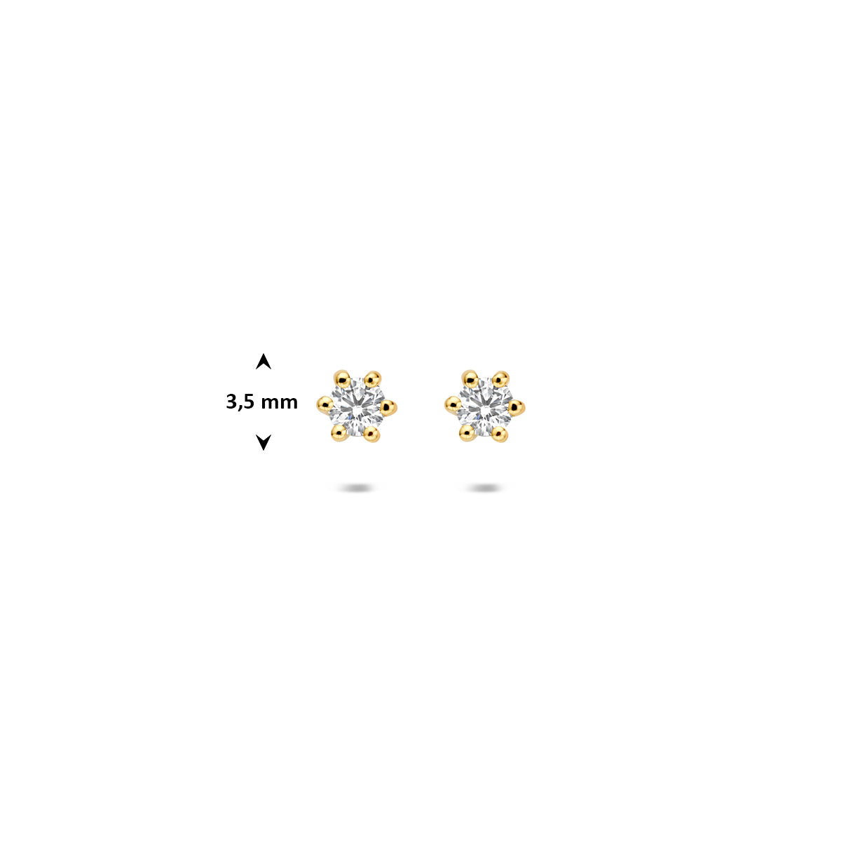 Afmetingen van de gouden oorknopjes met lab grown diamant van 14 karaat: 3,5 mm doorsnee.