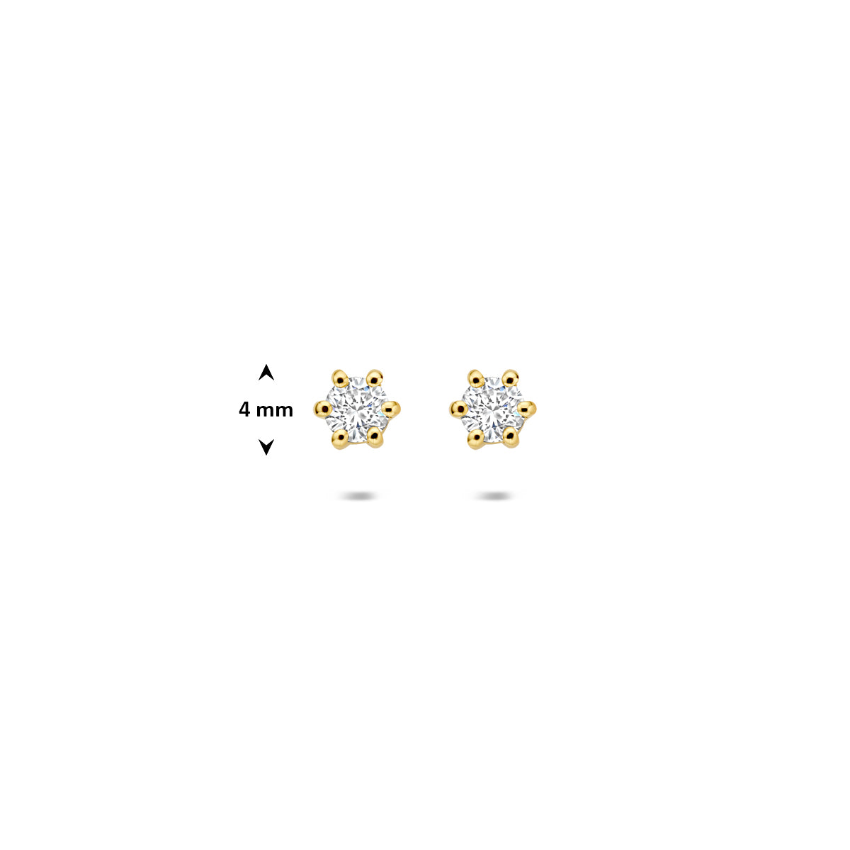 Afmetingen van de gouden oorknopjes met lab grown diamant van 14 karaat: 4 mm doorsnee.