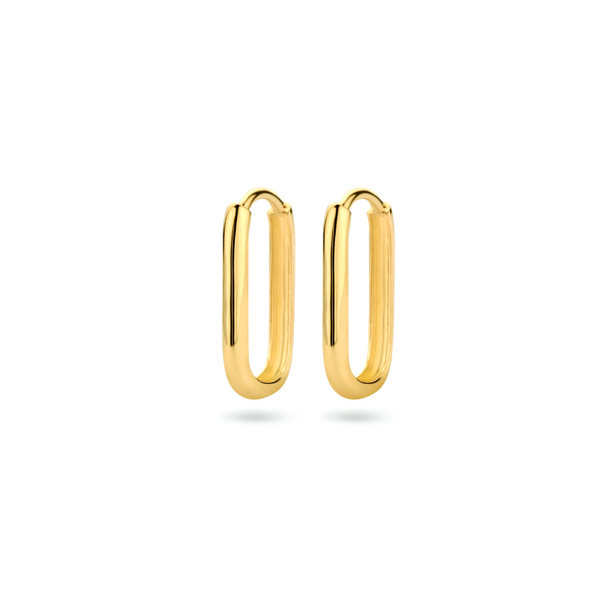 Vooraanzicht van de gouden paperclip klapoorringen van 14 karaat.