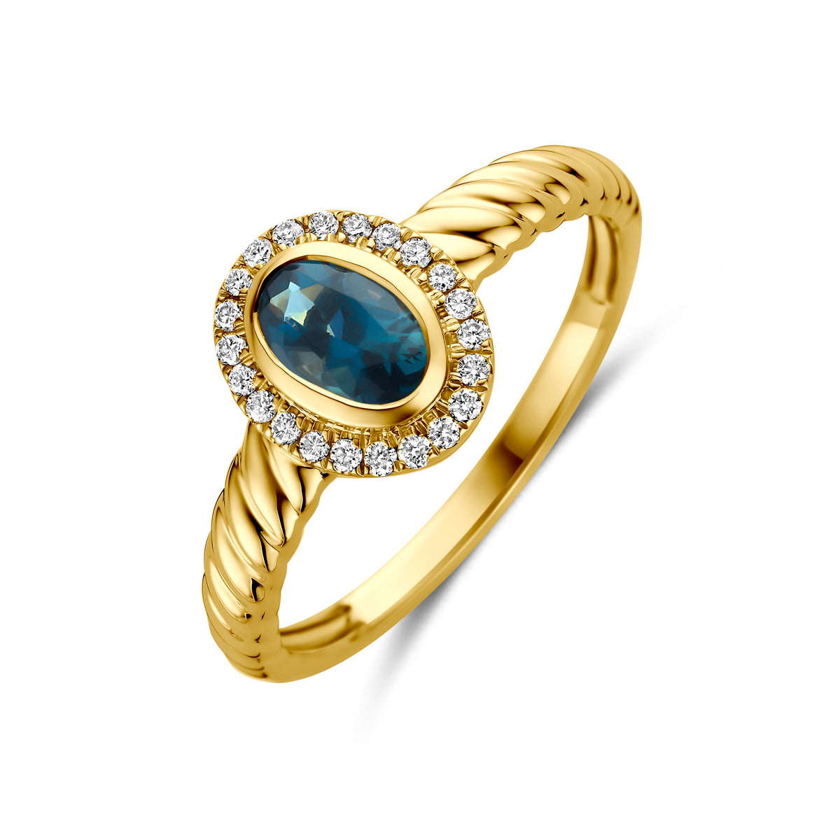 Schuin bovenaanzicht van de gouden ring met blauwe topaas en lab grown diamant van 14 karaat.