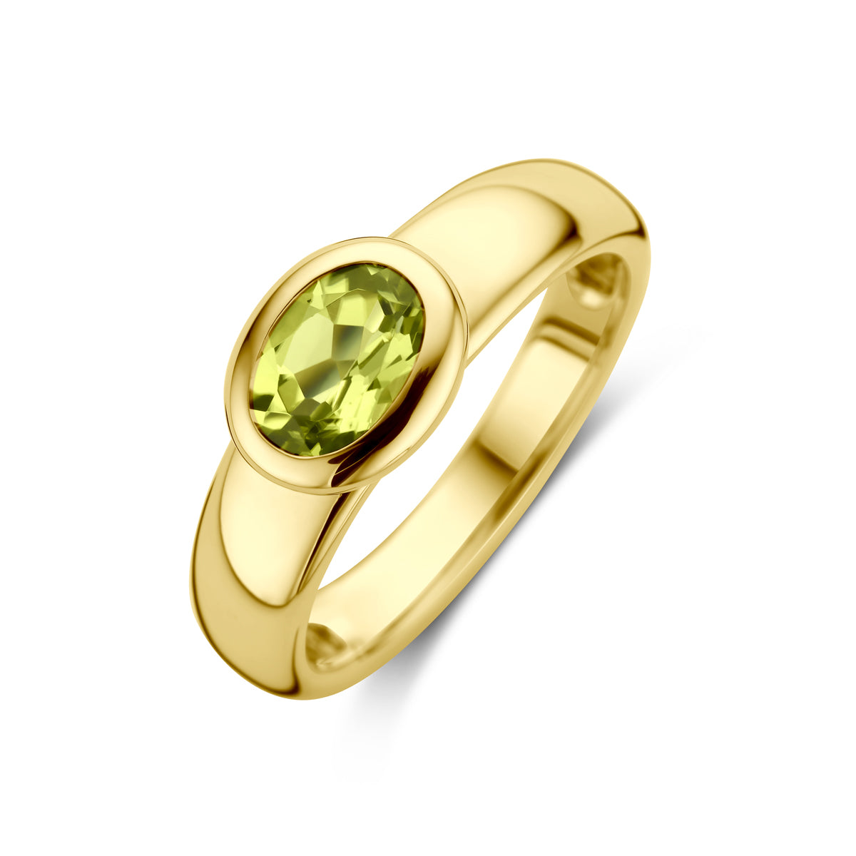 Schuin bovenaanzicht van de gouden ring met peridoot van 14 karaat.