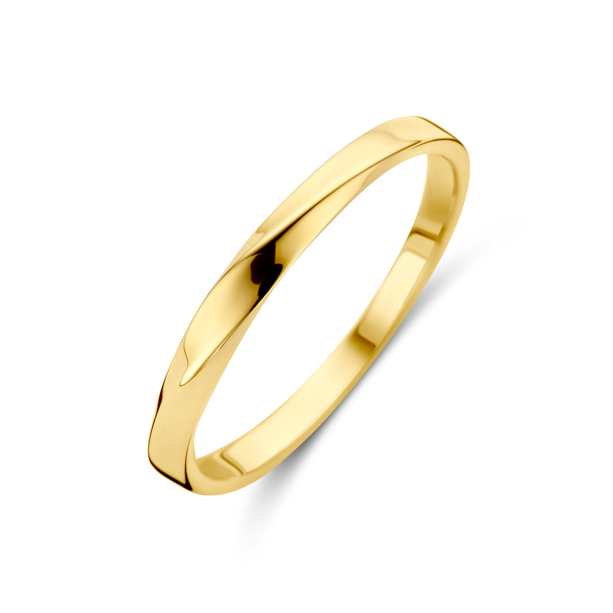 Schuin bovenaanzicht van de gouden smalle ring van 14 karaat.