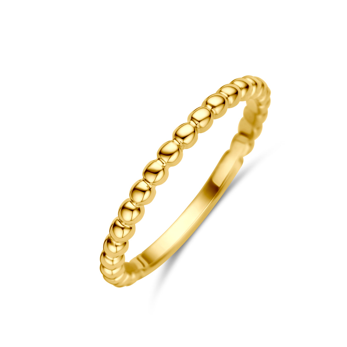 Schuin bovenaanzicht van de gouden smalle ring van 14 karaat.