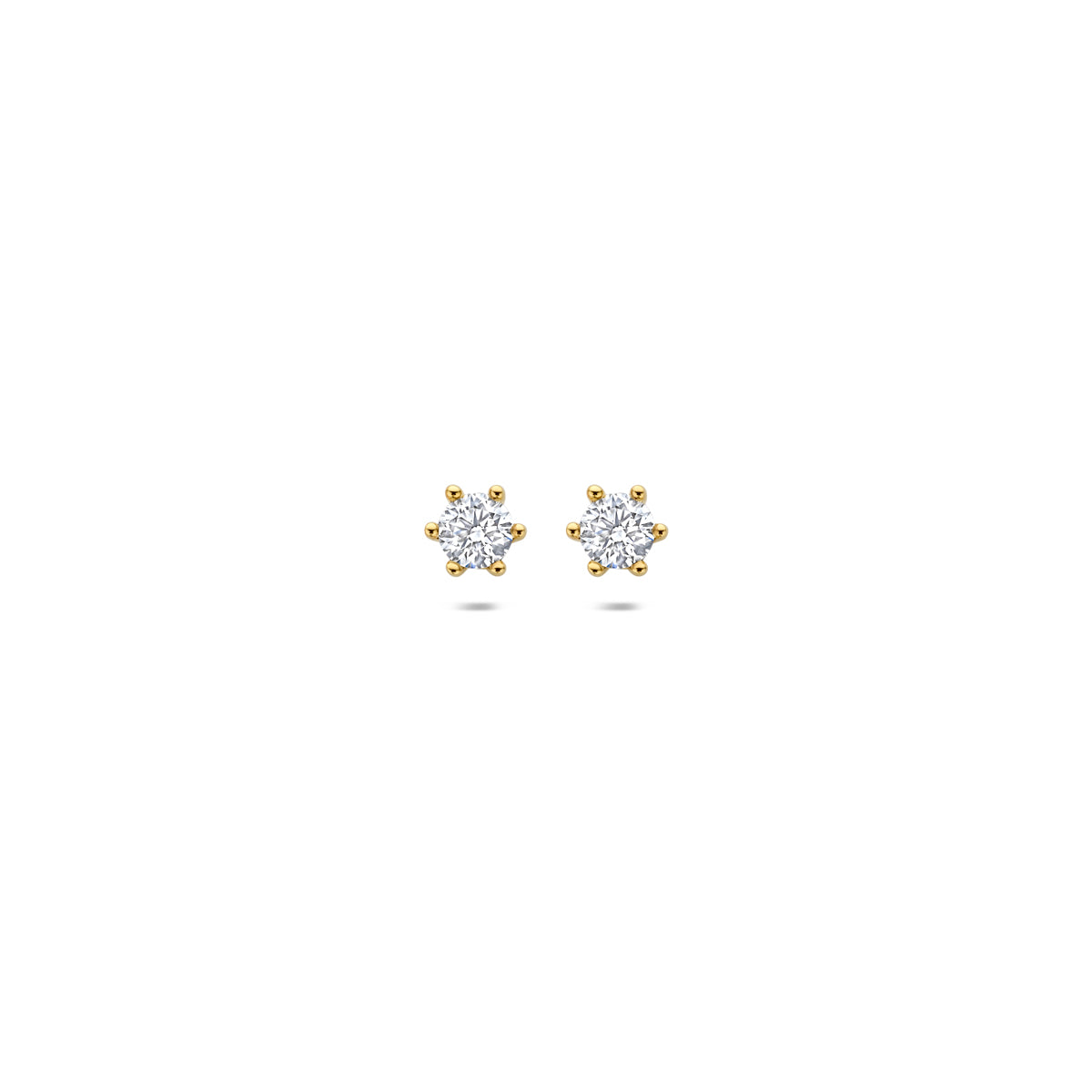 Vooraanzicht van de gouden oorknopjes met lab grown diamant van 14 karaat.