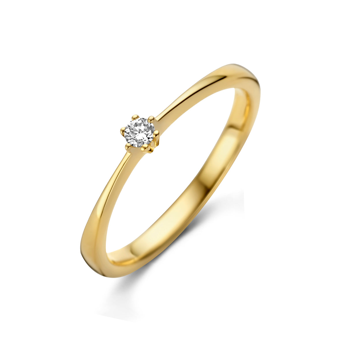 Schuin bovenaanzicht van de gouden solitair ring met diamant van 14 karaat.