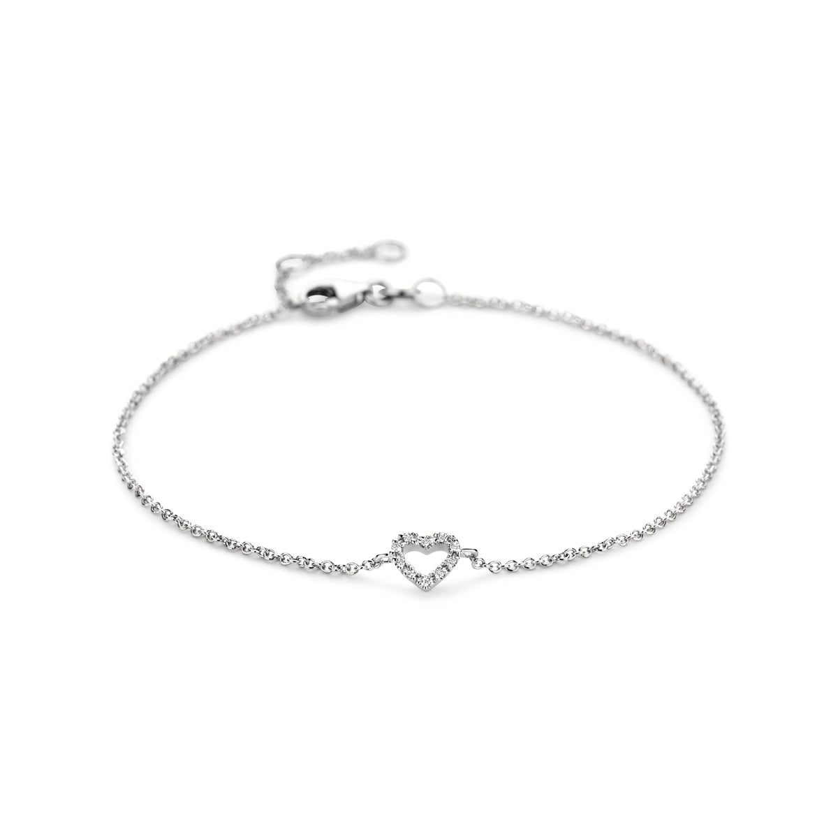 Vooraanzicht van de witgouden armband met hartje en diamant van 14 karaat.