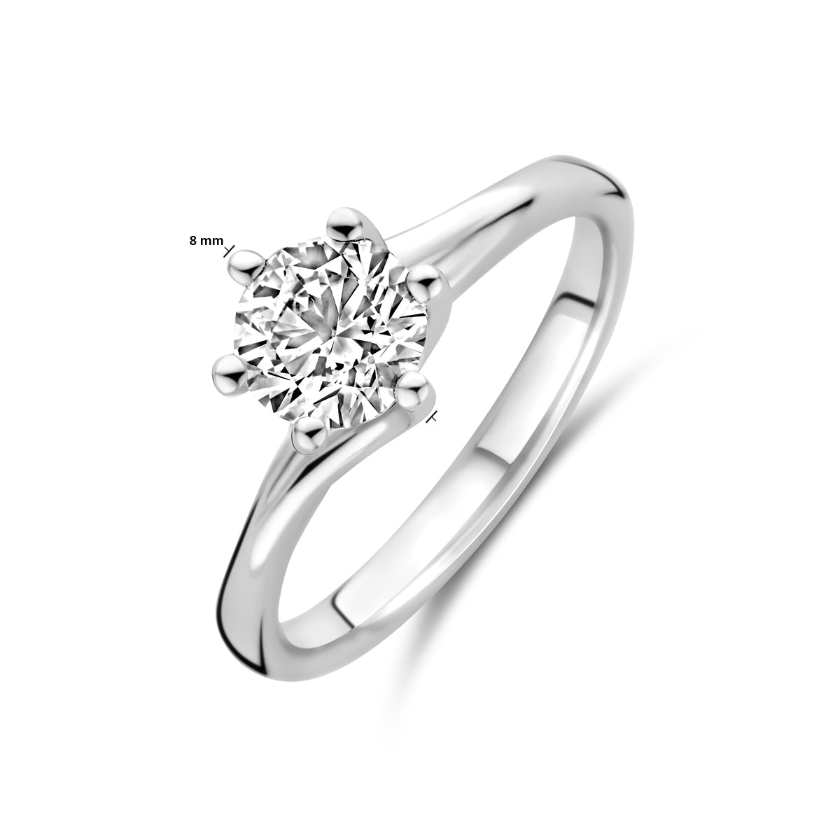 Afmetingen van de witgouden ring met lab grown diamant van 14 karaat: 8 mm breed, steen 8 mm, 1,00 ct.