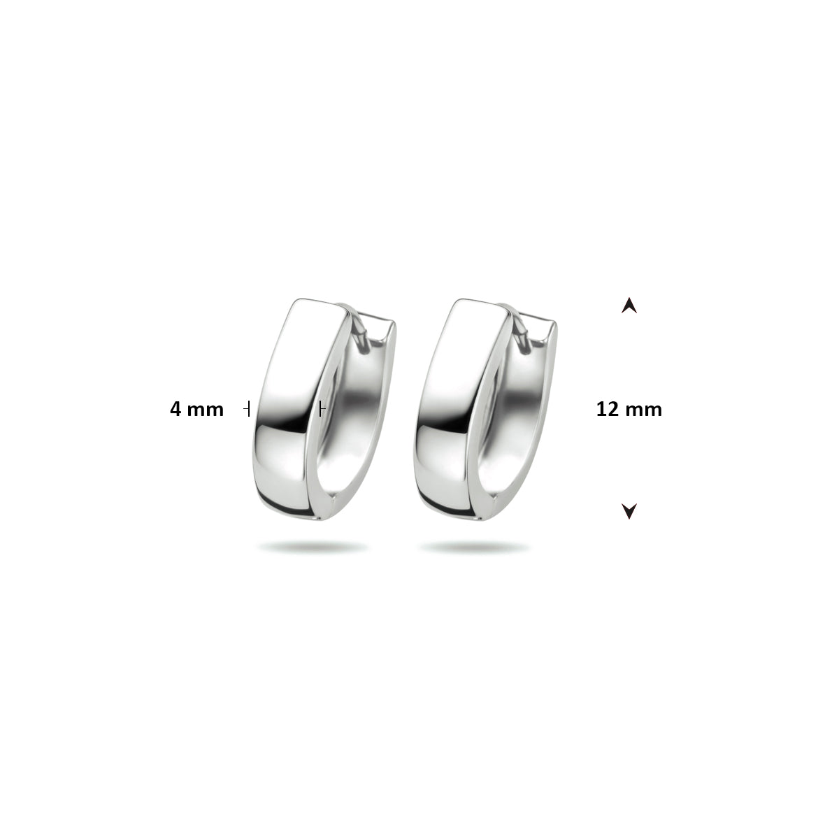 Afmetingen van de witgouden vlakke klapoorringen van 14 karaat: 12 mm hoog en 4 mm breed.