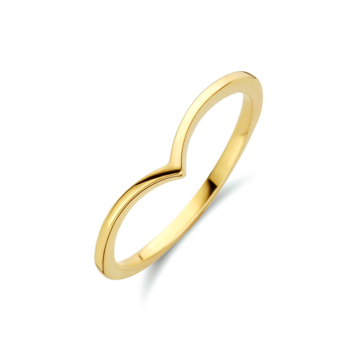 Productfoto schuinbovenaf van de 'Vieve' ring, een 14 karaat gouden ring in een moderne V-vorm of chevron stijl.