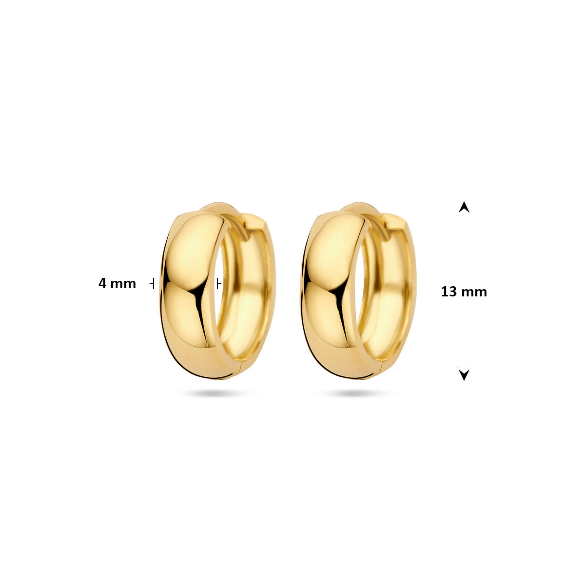 Afmetingen van de geelkleurige brede klapoorringen van 9 karaat: 13 mm doorsnee en 4 mm breed.