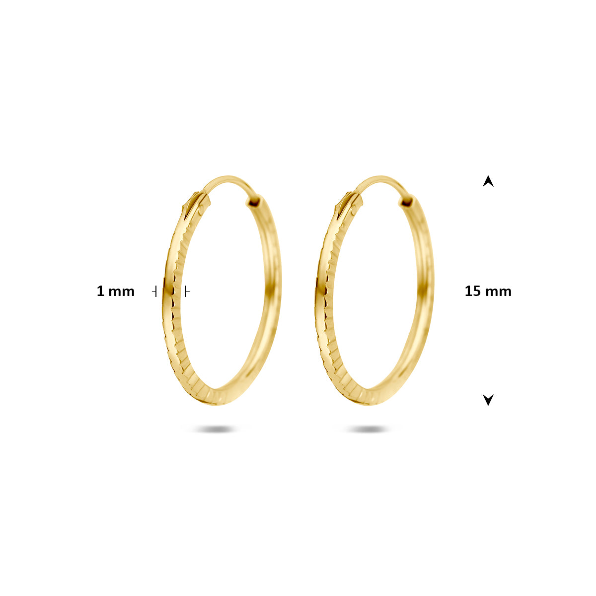 9 karaat oorbellen: afmetingen van de 9 karaat geelkleurige gediamanteerde oorringen, doorsnee 15,0 mm, 15,0 mm doorsnee.