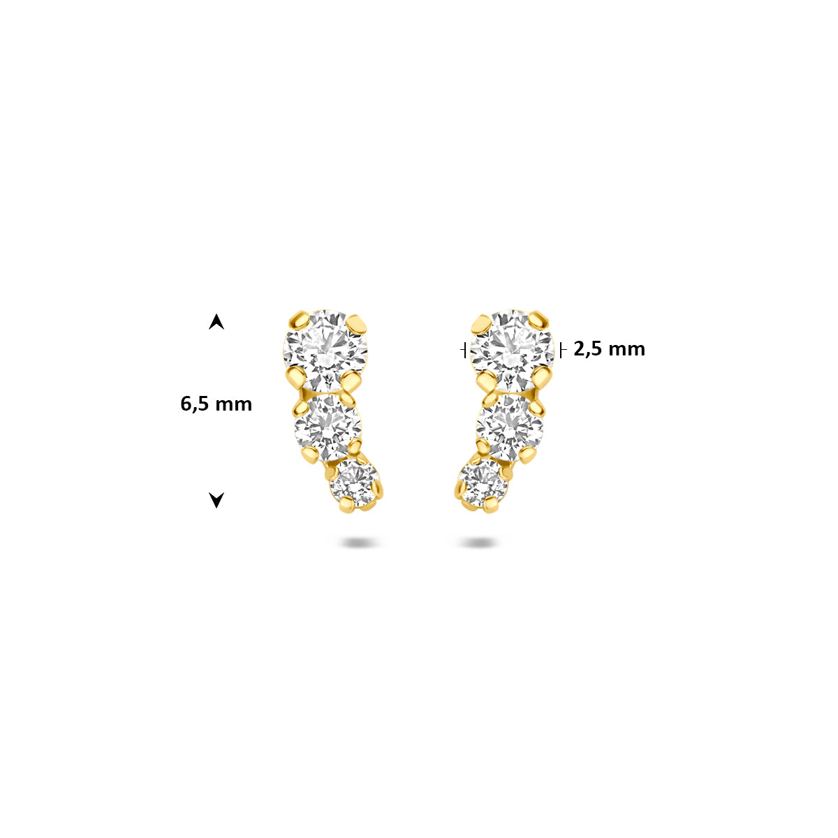9 karaat oorbellen: afmetingen van de geelkleurige gebogen oorknopjes met zirkonia van 9 karaat, 6,5 mm hoog en 2,5 mm breed.