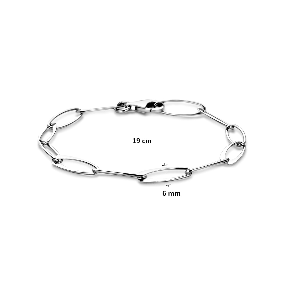 Afmetingen van de zilveren ankerarmband: 19 cm lang en 6 mm breed.