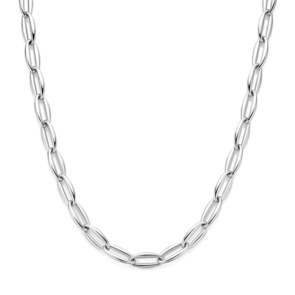 Vooraanzicht van de zilveren ankerketting.