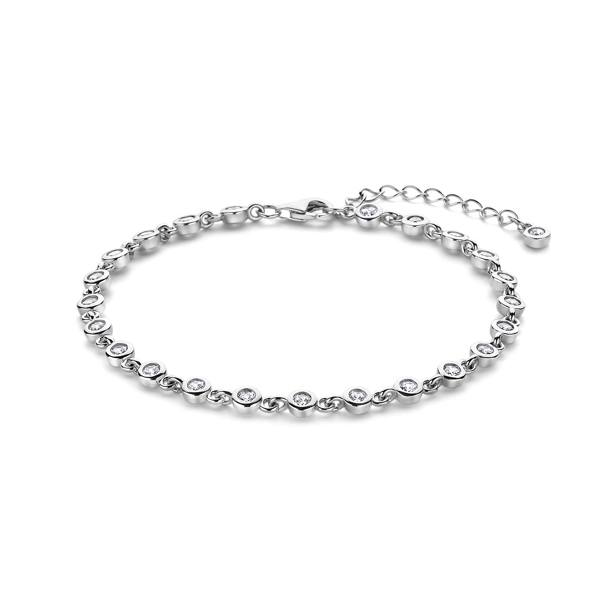 Vooraanzicht van de zilveren armband met zirkonia.