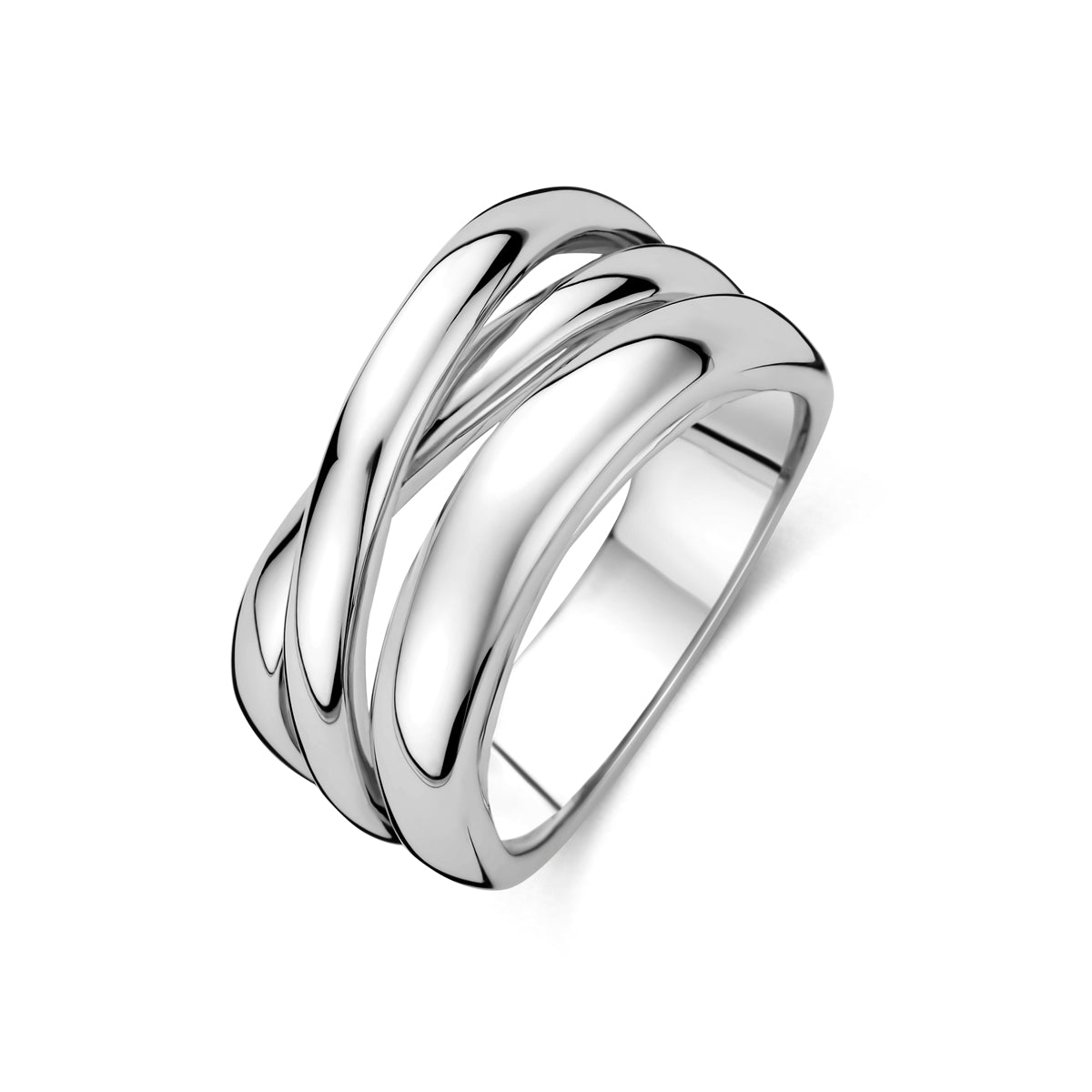 Schuin bovenaanzicht van de zilveren brede ring.