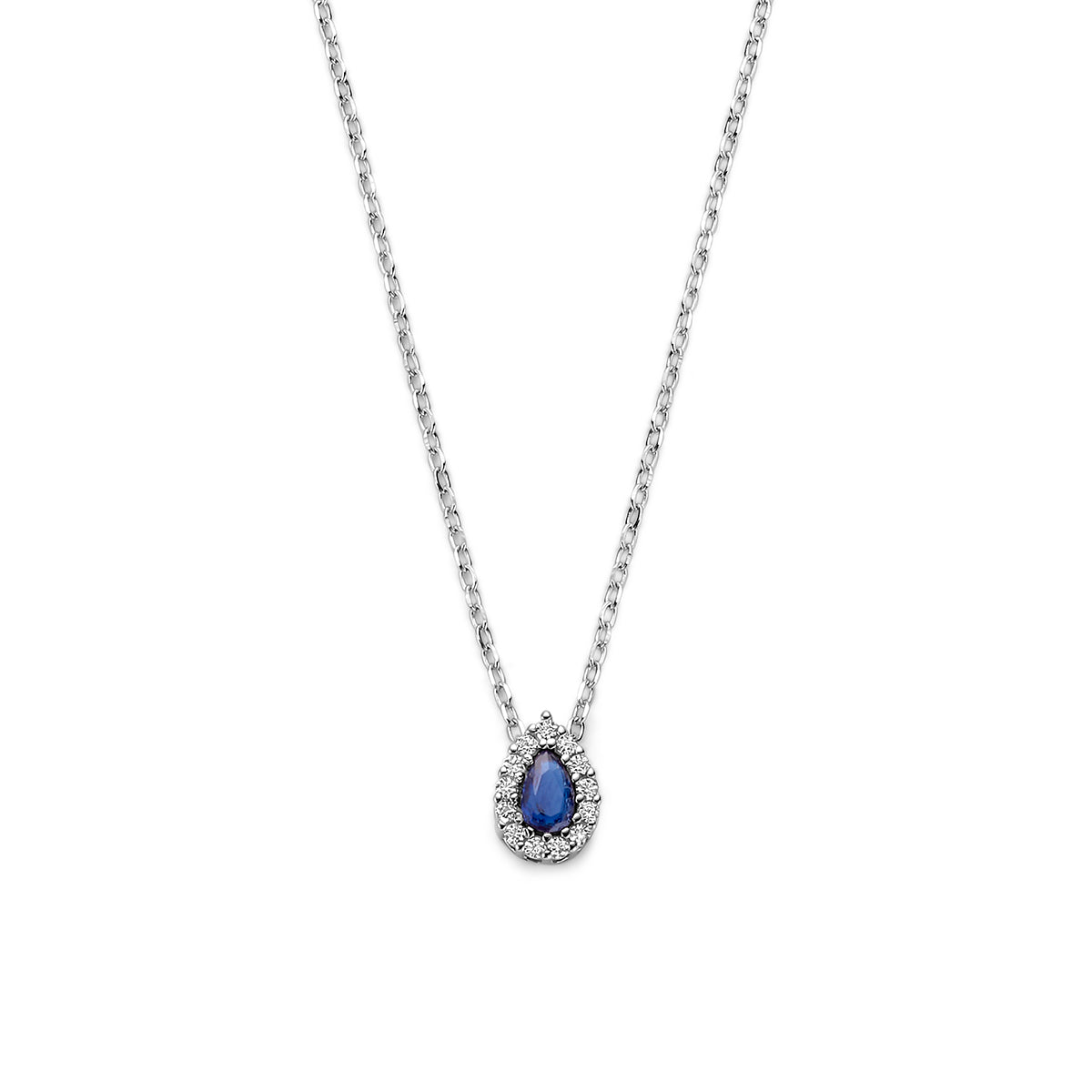 Vooraanzicht van de 925 gerhodineerd zilveren ketting met peervormige saffier, 8,5 mm hoog en 6 mm breed.