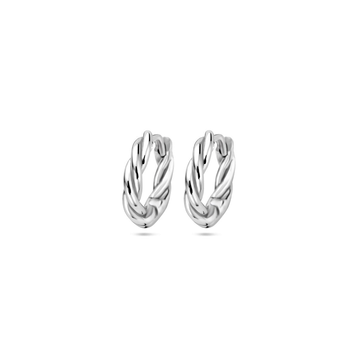 Vooraanzicht van de zilveren klapoorringen buis in de maat 13 mm.