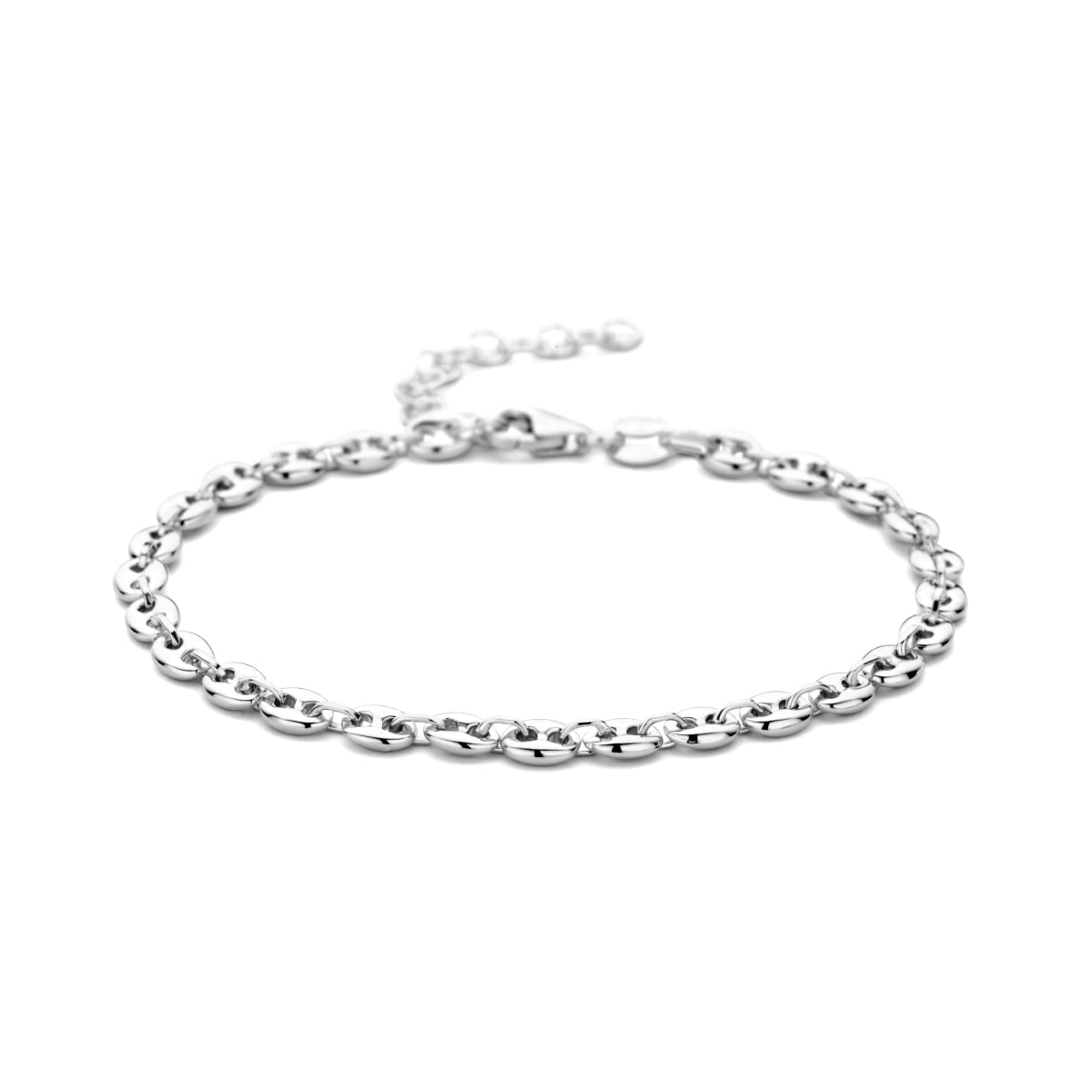 Vooraanzicht van de zilveren koffieboon armband.