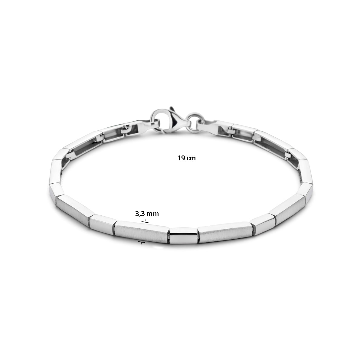 Afmetingen van de zilveren schakelarmband deels gematteerd: 19 cm lang en 3,3 mm breed.