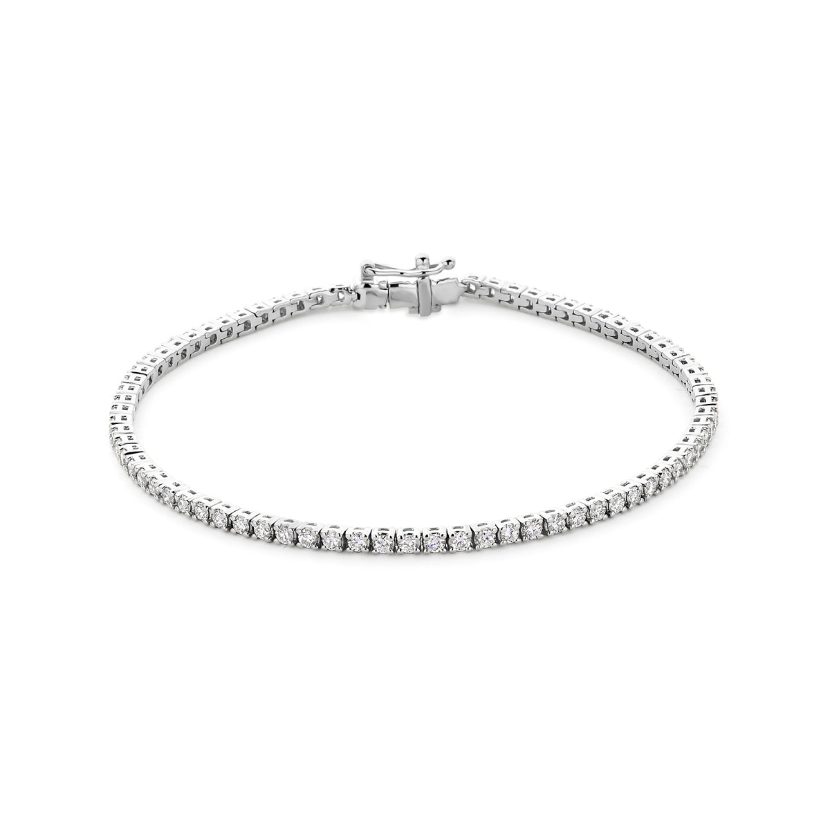 Vooraanzicht van de zilveren tennisarmband met lab grown diamant.
