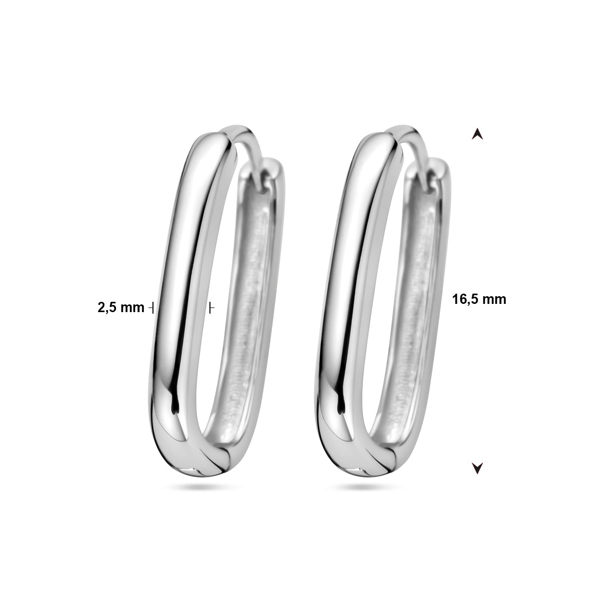 Productfoto van de 'Vika' zilveren klapoorringen met de afmetingen 16,5 mm bij 2,5 mm.