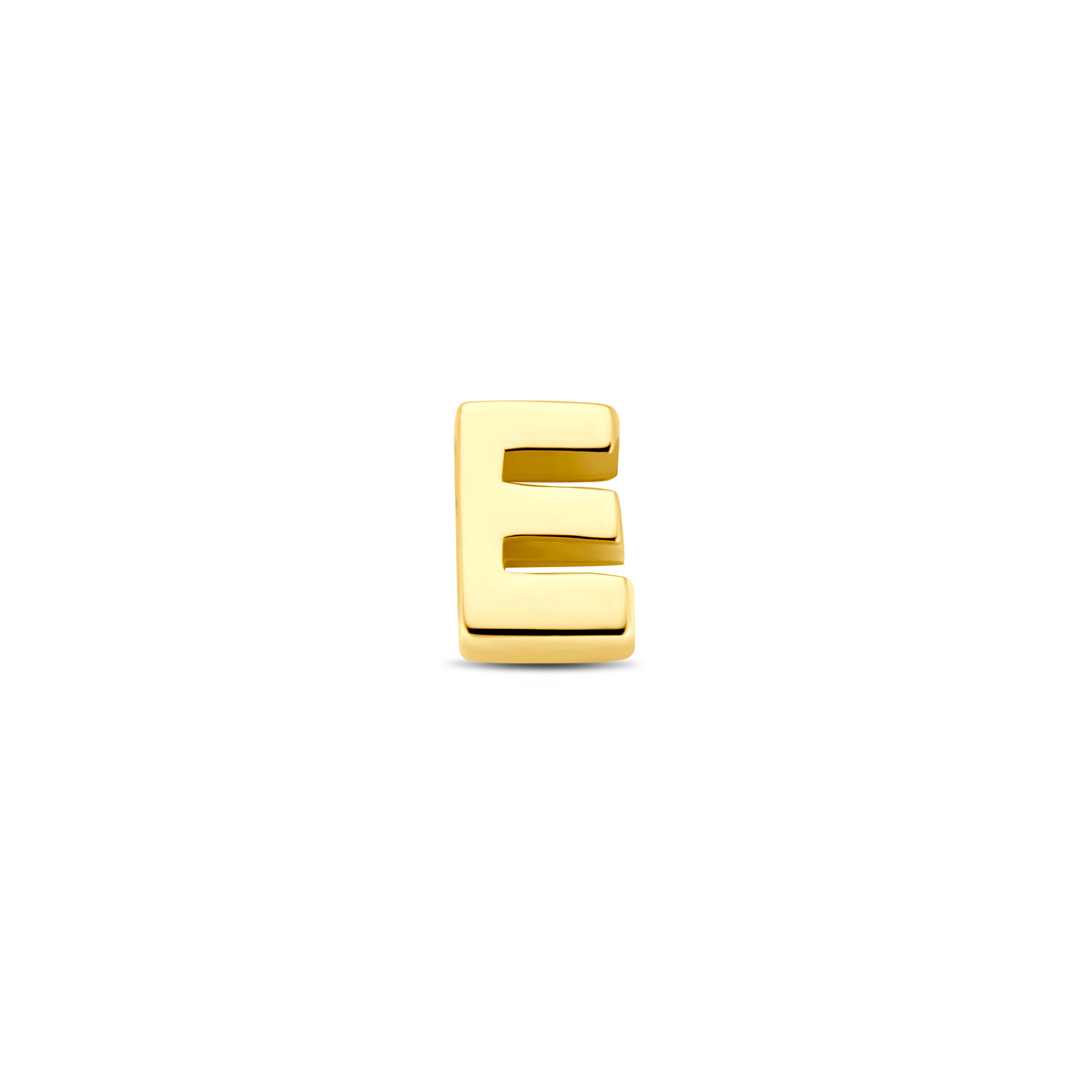 Vooraanzicht van de 14 karaat gouden letterhanger, letter E