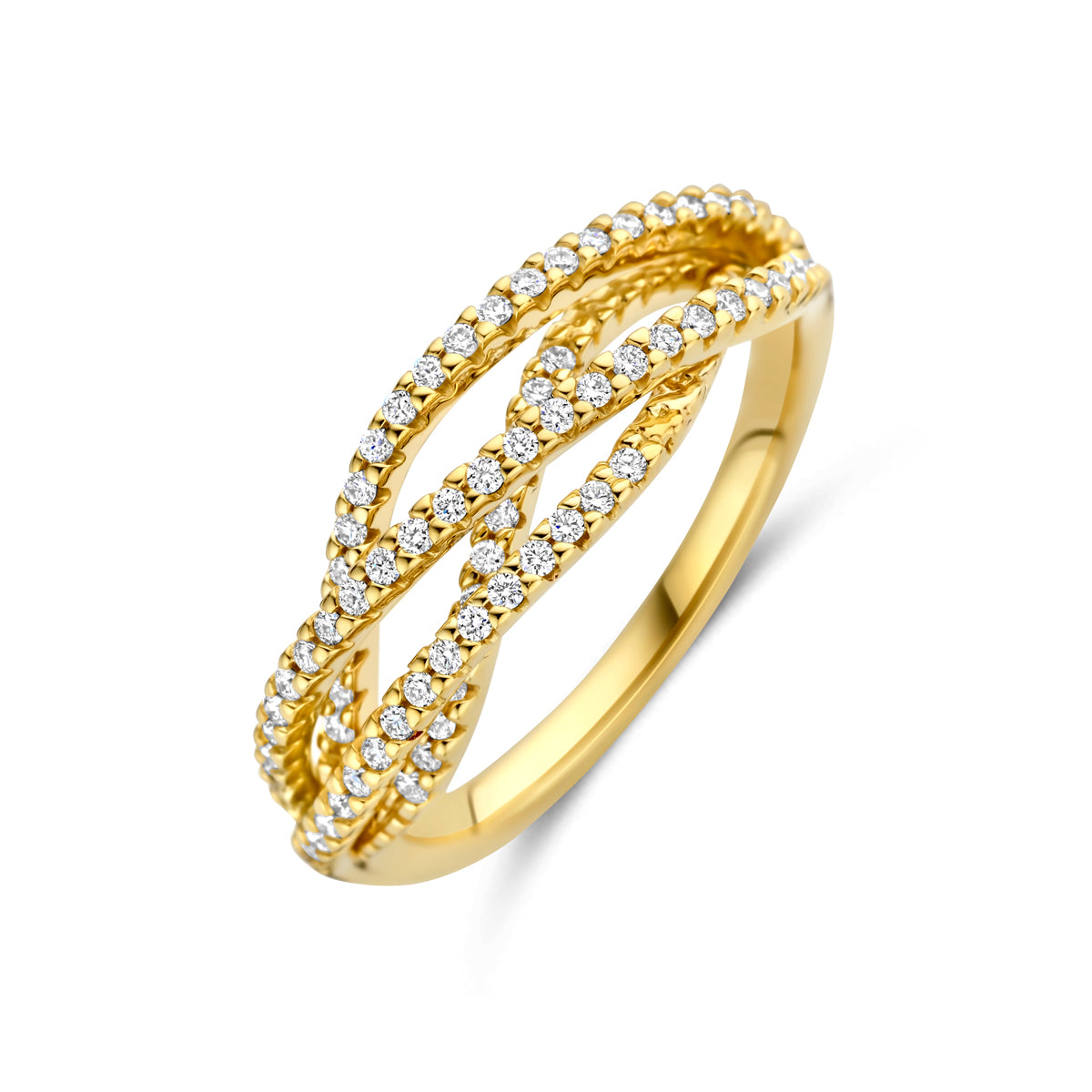 Schuin bovenaanzicht van de 14 karaat geelgouden brede ring met diamant 0,34 ct, 7 mm breed.