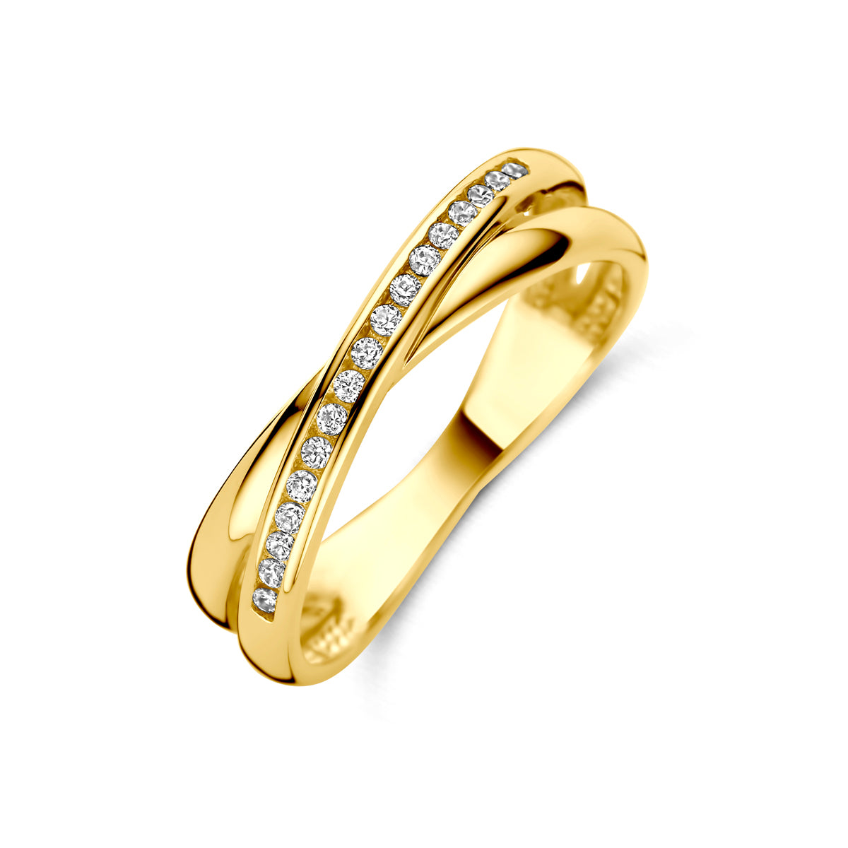 Schuin bovenaanzicht van de 14 karaat geelgouden crossover ring zirkonia, 5 mm breed.