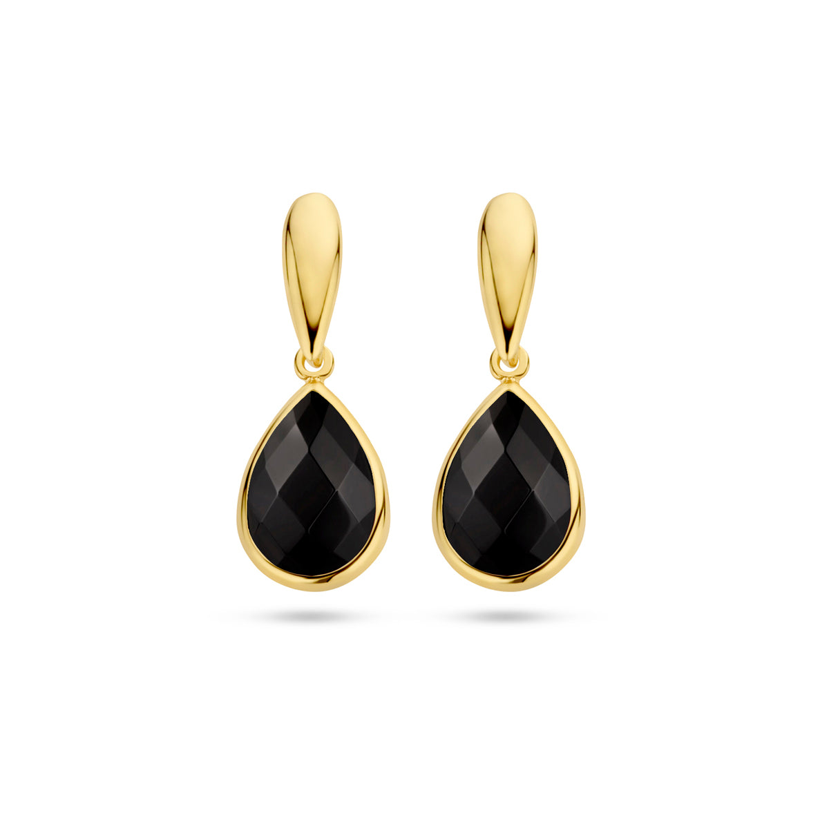 Vooraanzicht van de 14 karaat geelgouden oorhangers onyx druppels, 20 mm hoog en 7,5 mm breed.