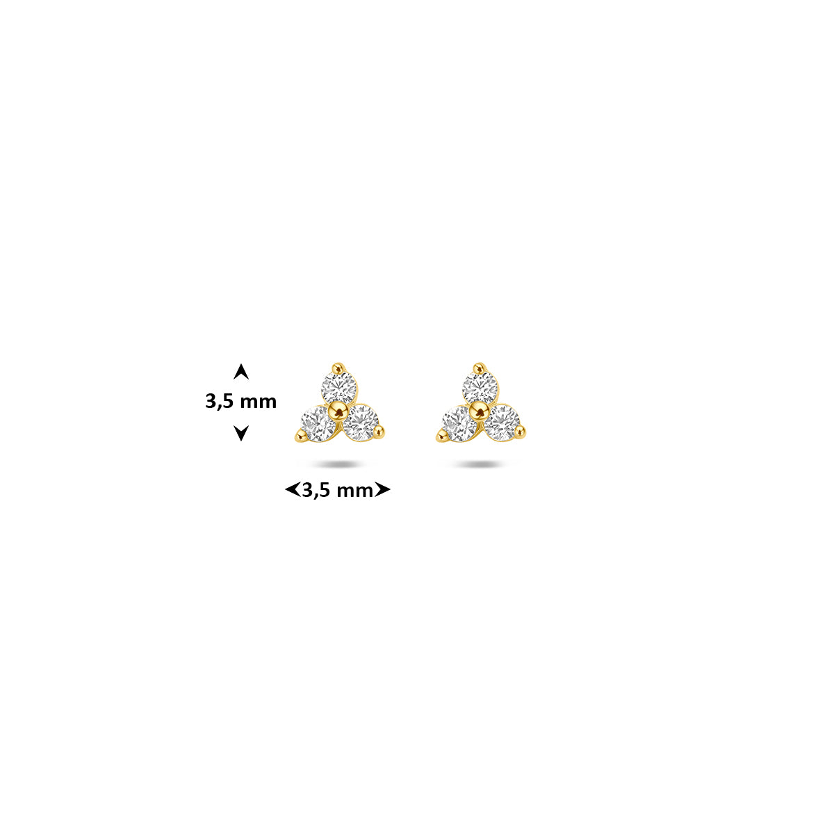 Gouden oorknopjes met zirkonia: afmetingen van de 14 karaat geelgouden oorknopjes met drie zirkonia, 3,5 mm hoog en 3,5 mm breed.
