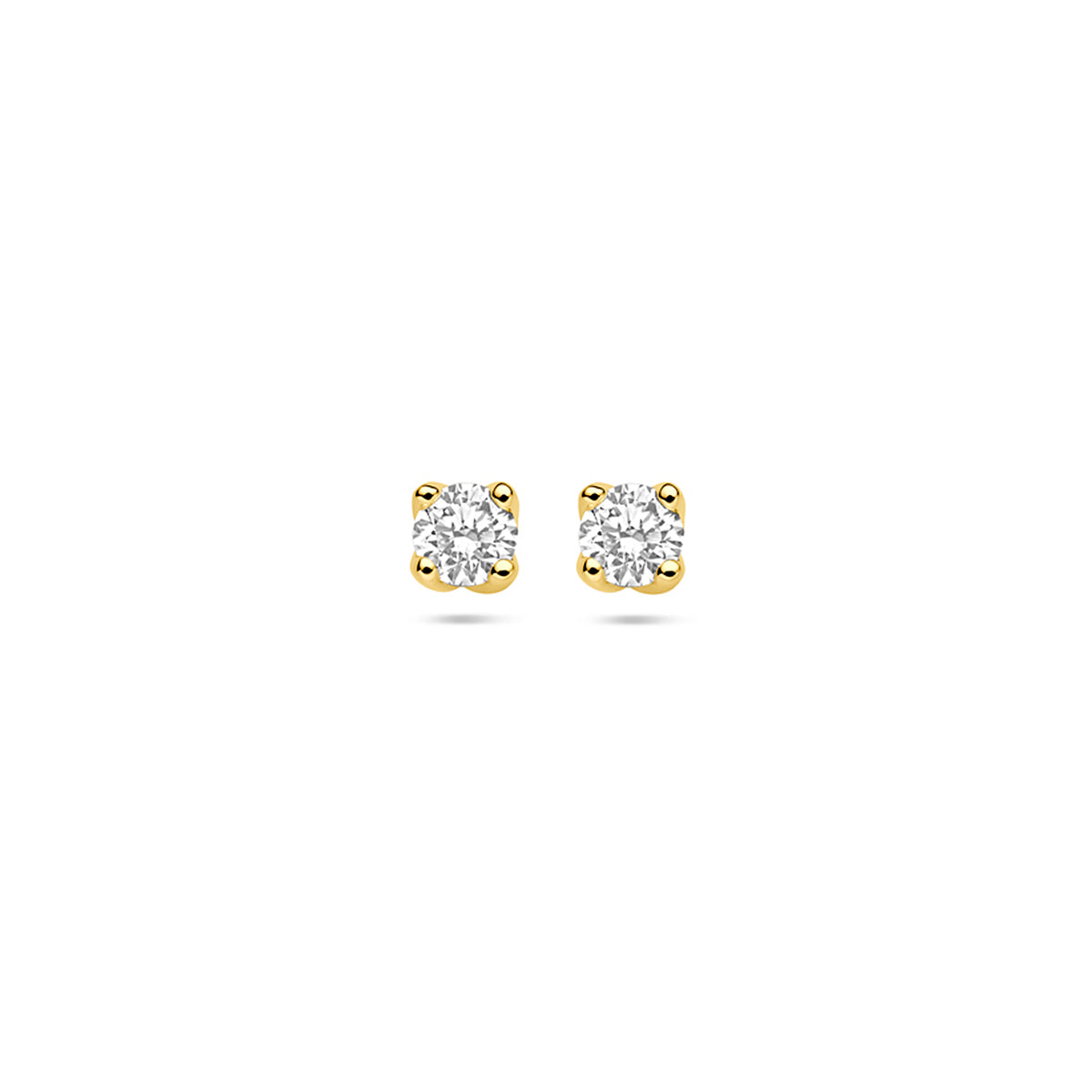 Vooraanzicht van de 14 karaat geelgouden oorknoppen met lab grown diamant 0,20 ct, 3,25 mm hoog en 3,25 mm breed.