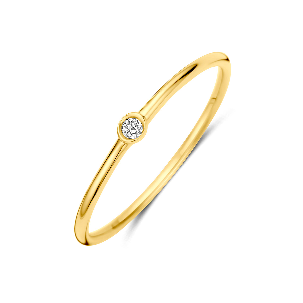 Gouden ring met diamant: schuin bovenaanzicht van de 14 karaat geelgouden smalle ring met diamant 0,022 ct.